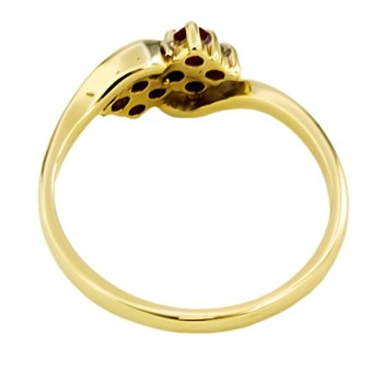 9ct Gold Ruby / Cubic Zirconia Cluster Ring Size N